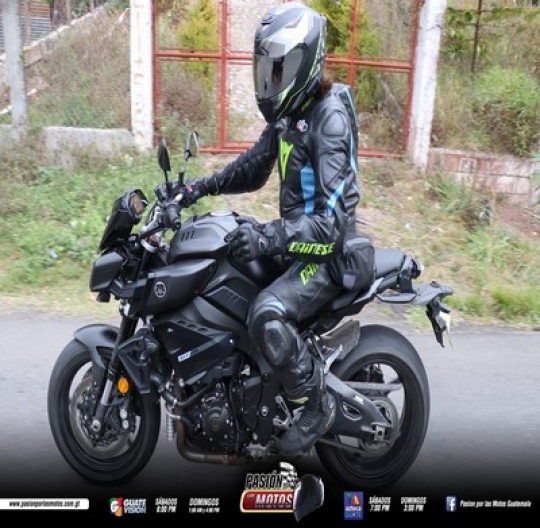 PRUEBA DE MANEJO  YAMAHA MT10