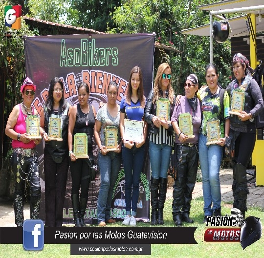 ASOBIKERS CELEBRA A LA MUJER MOTOCICLISTA