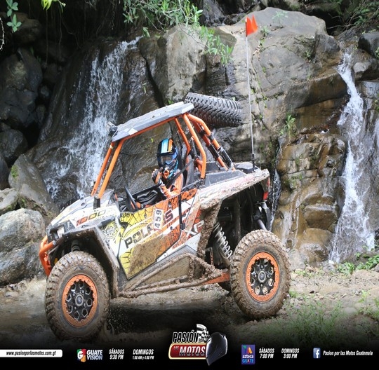 TRAVESÍA EXTREMA RUMBO A SIERRA DE LAS MINAS