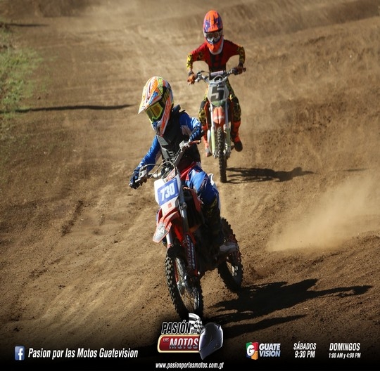 TRES HORAS SEGUIDAS DE MOTOCROSS